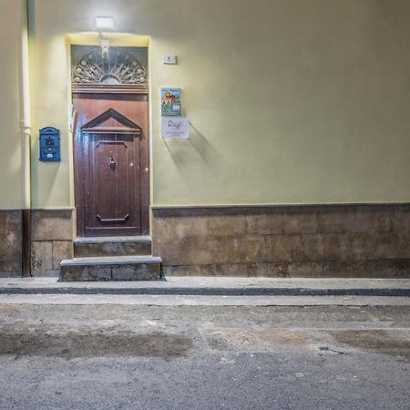 Voila Rooms Guest House Terrasini Bagian luar foto